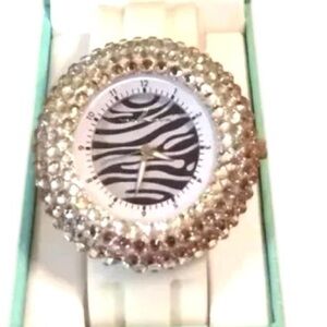 Wanova "bling" watch NWT never worn has battery